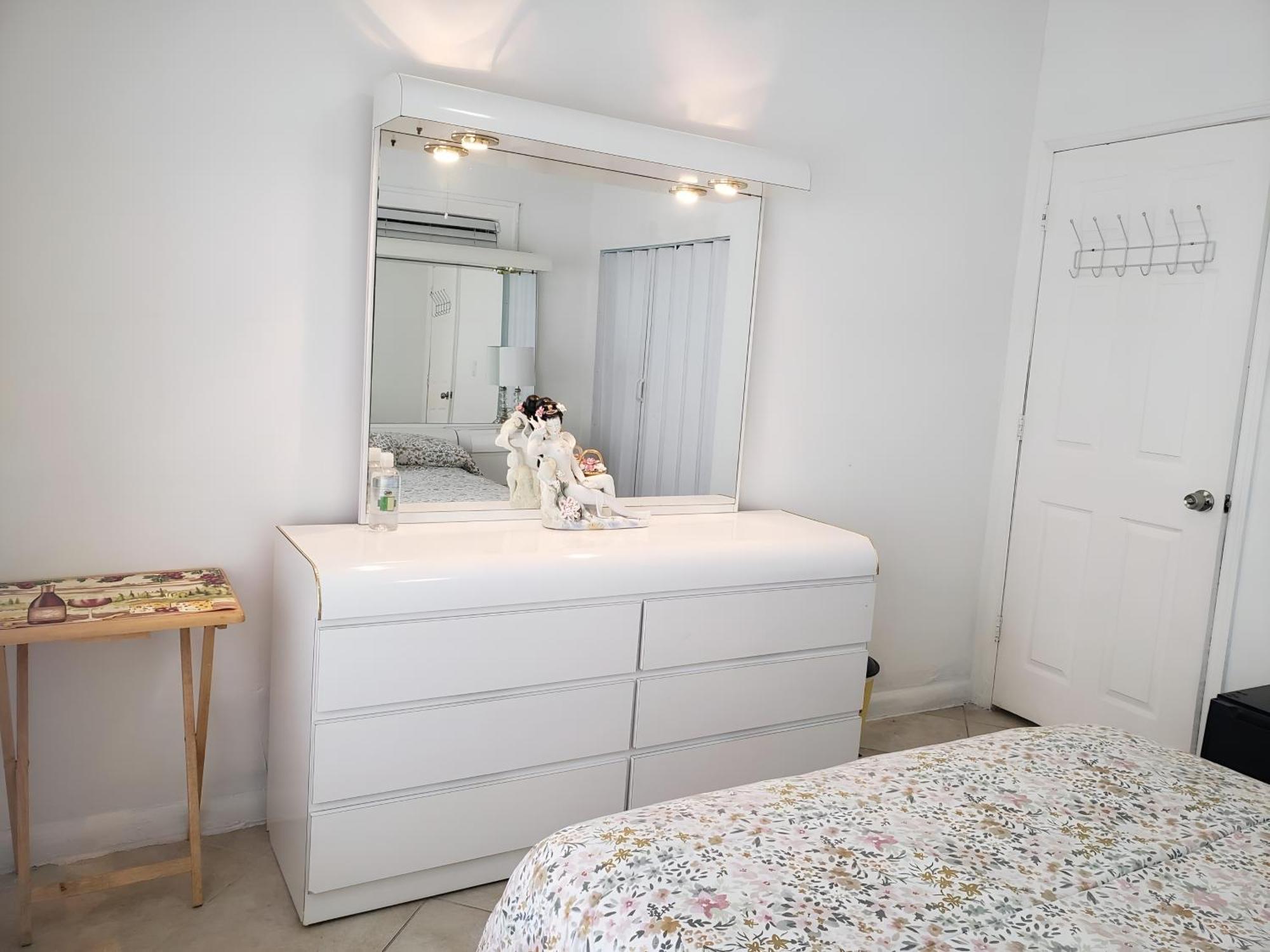 B1 Best Value On Private Bedroom With Private Bathroom In Little Havana, Miami Eksteriør bilde